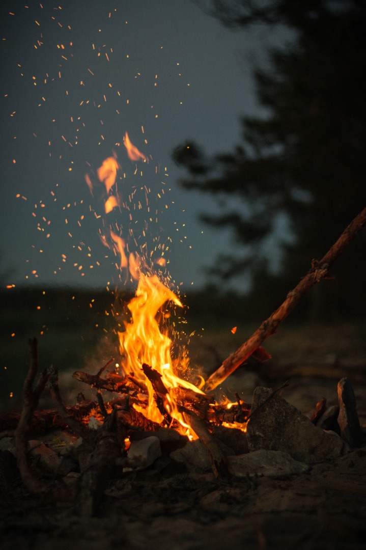 Pälkäneellä uhkaava ruohikkopalo 